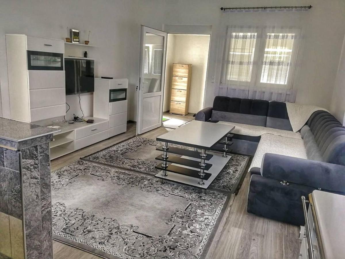 Apartman Visoko-Oaza Mira Ngoại thất bức ảnh